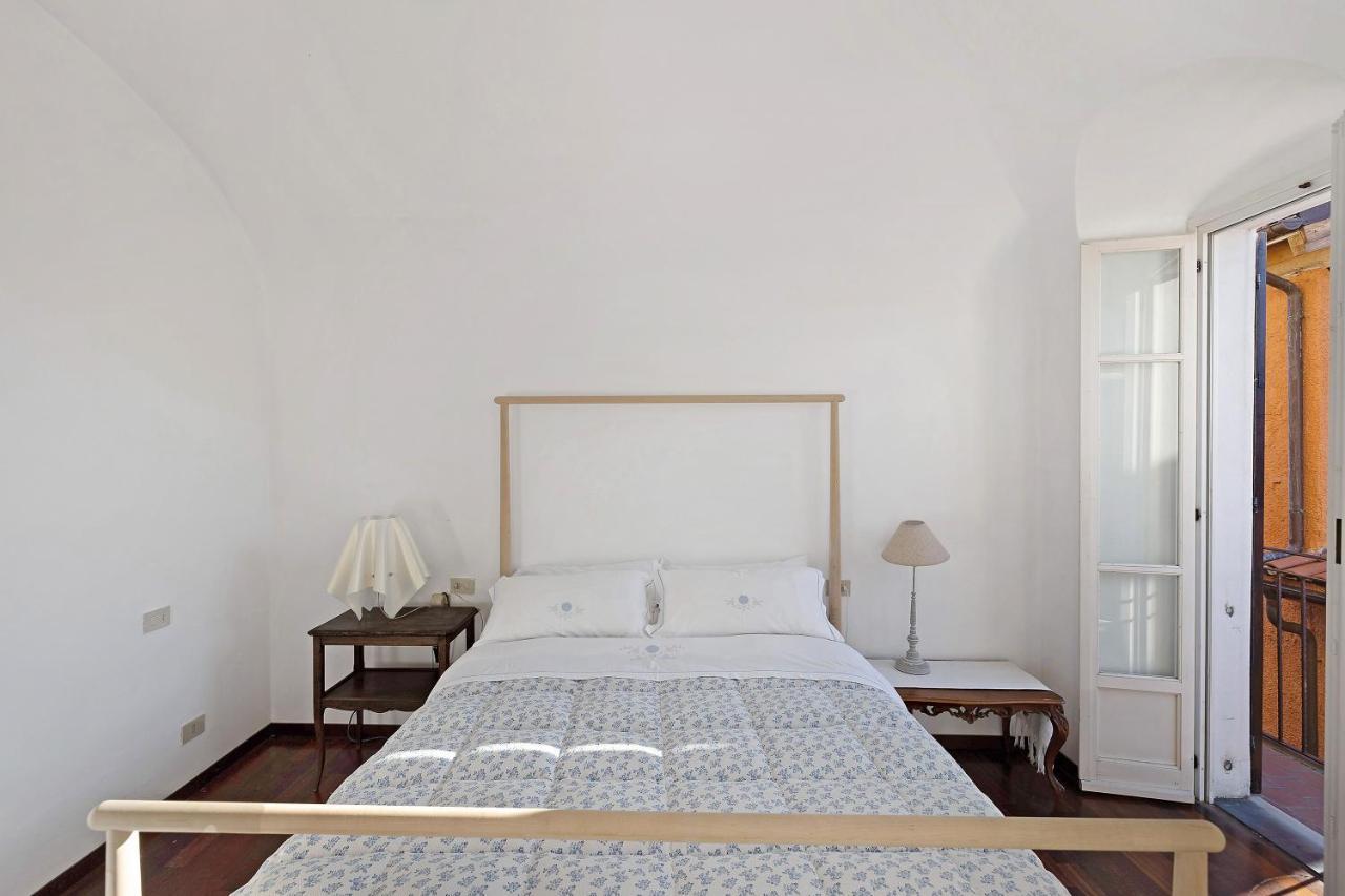 Residenza Stoechas White Διαμέρισμα Αλμπένγκα Εξωτερικό φωτογραφία
